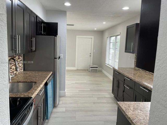 6241 NW 12th St 6241, Sunrise, FL 33313