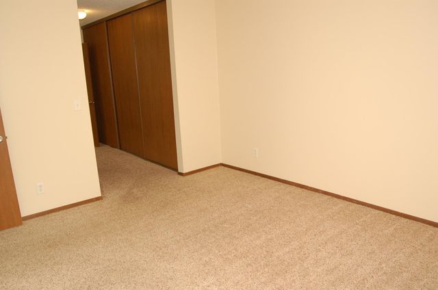 1887 Silver Bell Road 318, Eagan, MN 55122