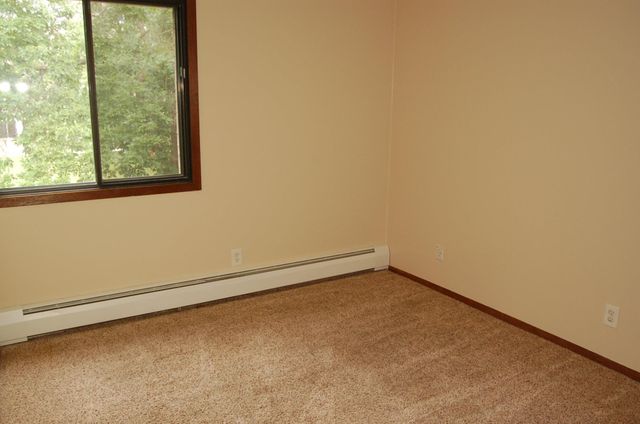 1887 Silver Bell Road 318, Eagan, MN 55122