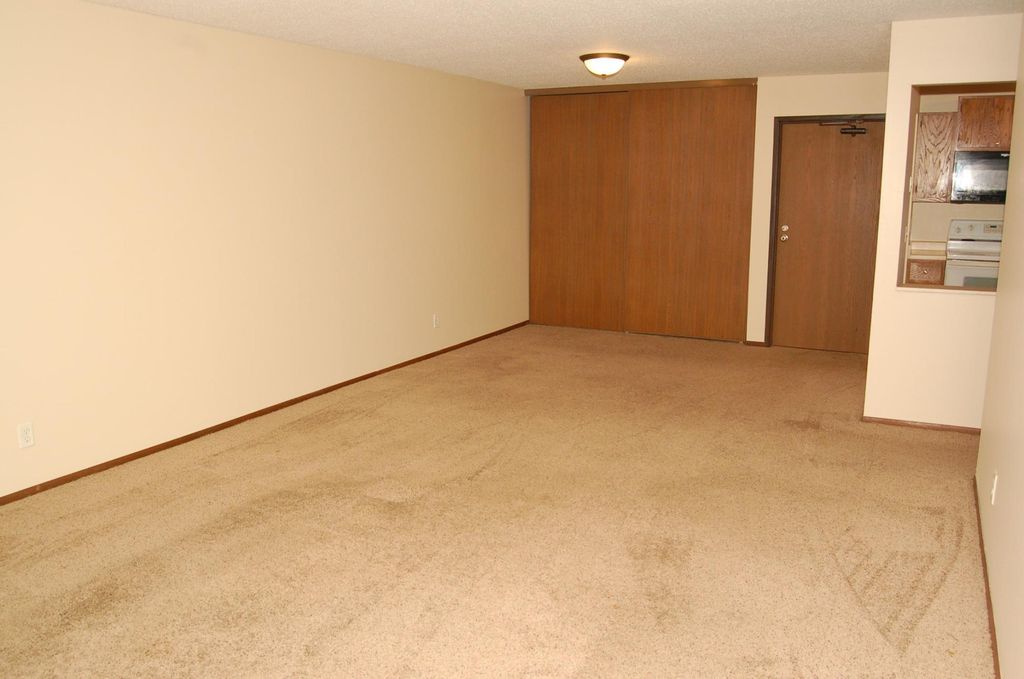 1887 Silver Bell Road 318, Eagan, MN 55122 — photo 2