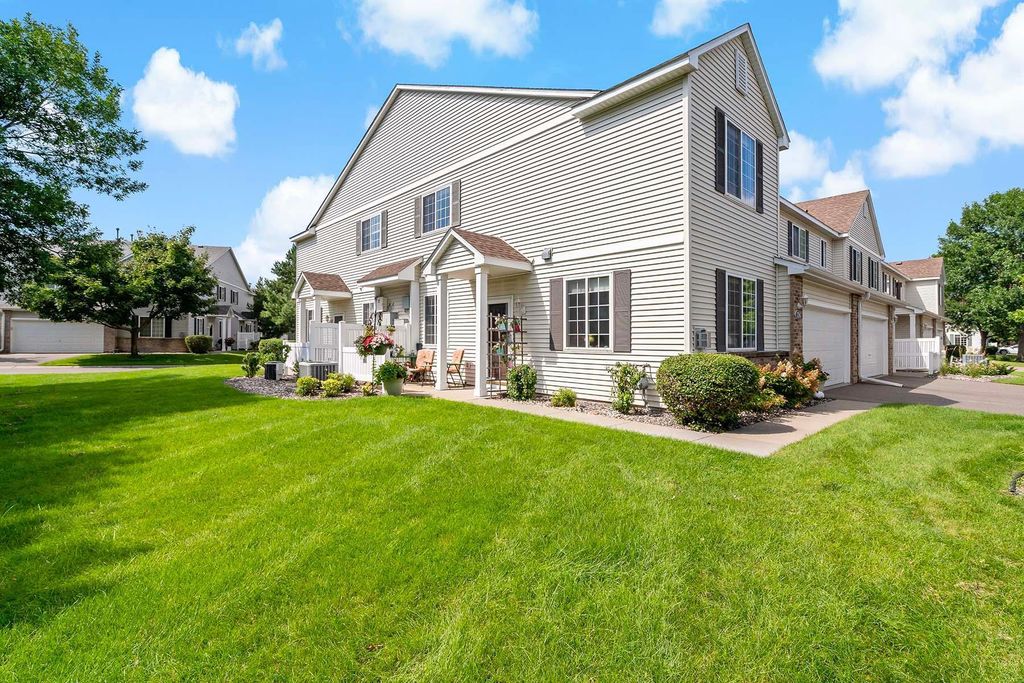 17987 69th Place N, Maple Grove, MN 55311