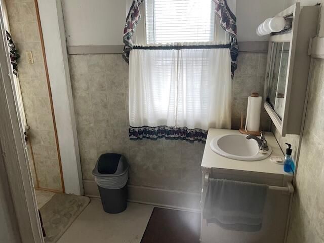 1030 Sophia Street, Muskegon, MI 49442