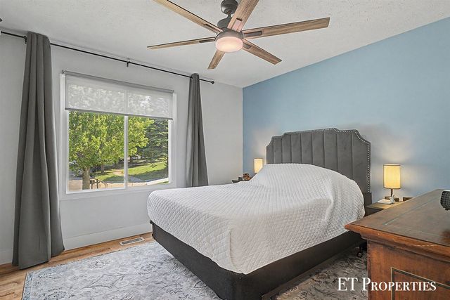 1210 Palmer Court, Grand Rapids, MI 49505