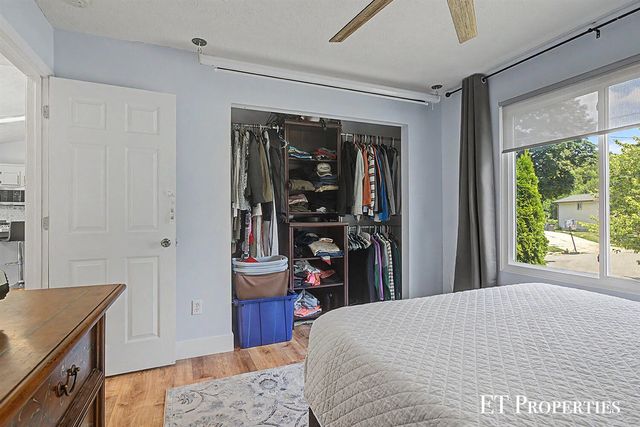 1210 Palmer Court, Grand Rapids, MI 49505