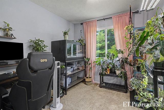 1210 Palmer Court, Grand Rapids, MI 49505
