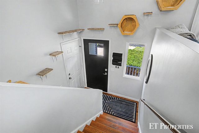 1210 Palmer Court, Grand Rapids, MI 49505