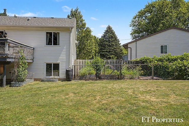 1210 Palmer Court, Grand Rapids, MI 49505