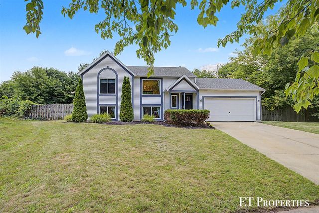 1210 Palmer Court, Grand Rapids, MI 49505