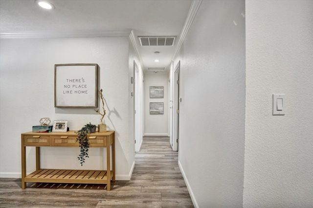 13921 13921 Tahiti Rd, San Leandro, CA 94577