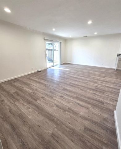 13921 13921 Tahiti Rd, San Leandro, CA 94577