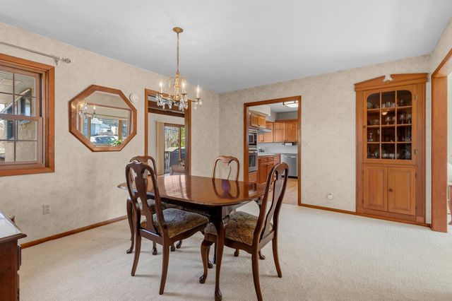 2565 Martin Way, White Bear Lake, MN 55110