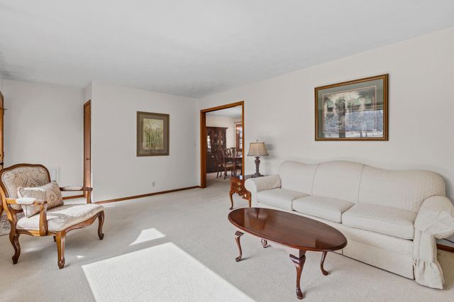 2565 Martin Way, White Bear Lake, MN 55110