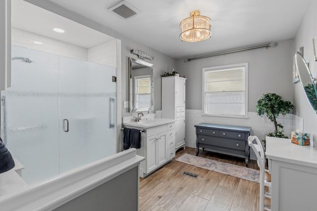 2565 Martin Way, White Bear Lake, MN 55110