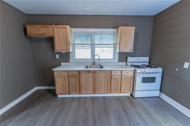 5002 Park Avenue, Forest Park, GA 30297