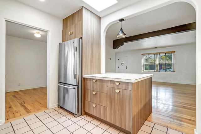 809 Wellesley Drive NE, Albuquerque, NM 87106