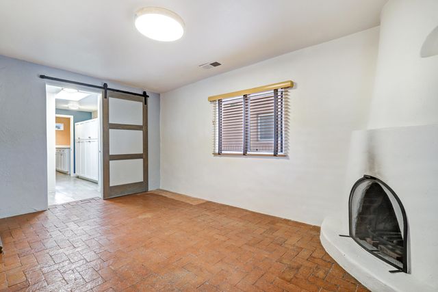 809 Wellesley Drive NE, Albuquerque, NM 87106