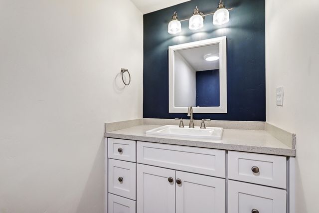 809 Wellesley Drive NE, Albuquerque, NM 87106