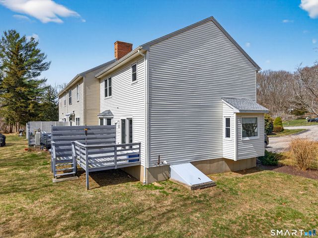 10 Castle Meadow Drive 10, Stonington, CT 06379