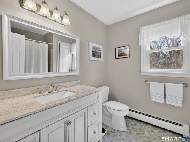 10 Castle Meadow Drive 10, Stonington, CT 06379