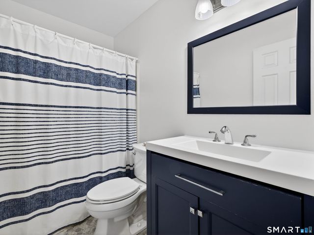 10 Castle Meadow Drive 10, Stonington, CT 06379