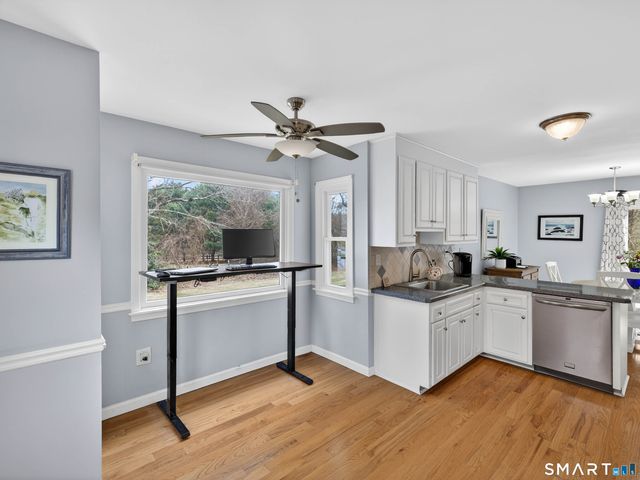 10 Castle Meadow Drive 10, Stonington, CT 06379