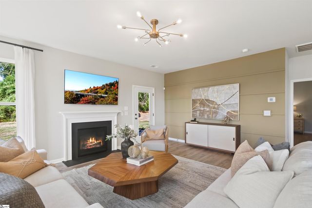 105 Harling Court, Fountain Inn, SC 29644