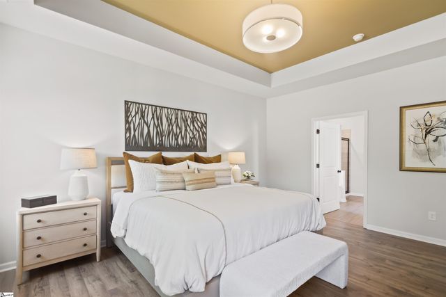 105 Harling Court, Fountain Inn, SC 29644