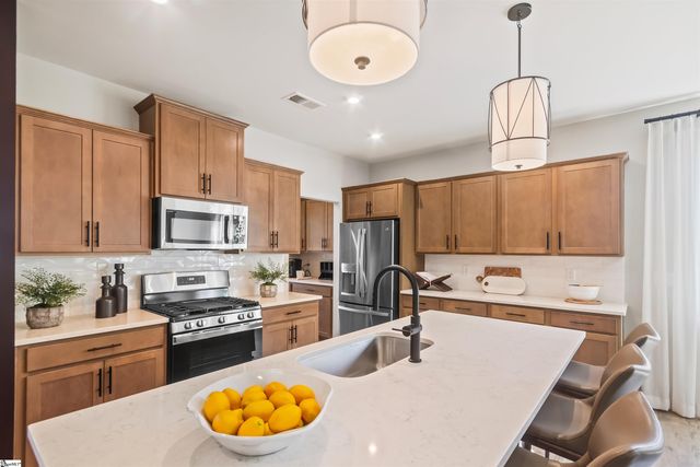 105 Harling Court, Fountain Inn, SC 29644