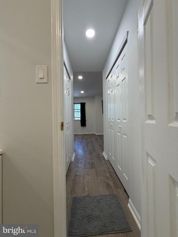 3710 VALE LN, Philadelphia, PA 19114