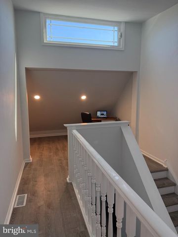 3710 VALE LN, Philadelphia, PA 19114