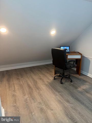 3710 VALE LN, Philadelphia, PA 19114