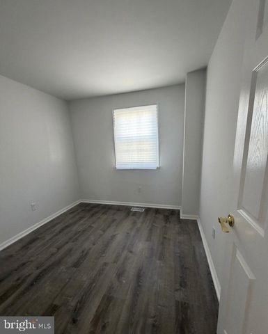 3710 VALE LN, Philadelphia, PA 19114