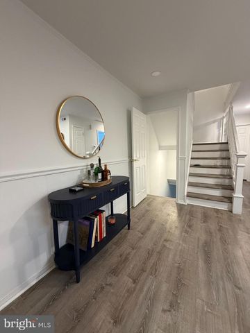 3710 VALE LN, Philadelphia, PA 19114