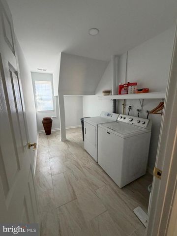 3710 VALE LN, Philadelphia, PA 19114