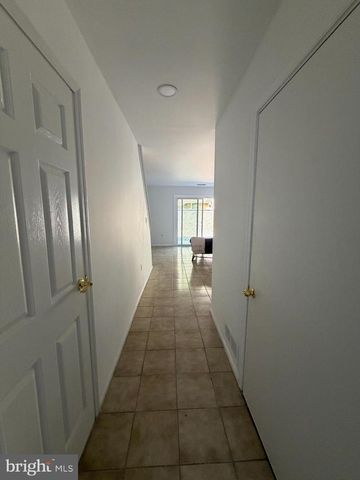 3710 VALE LN, Philadelphia, PA 19114