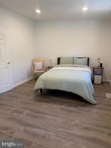 3710 VALE LN, Philadelphia, PA 19114