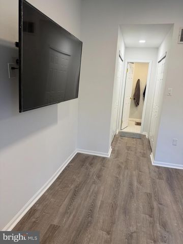 3710 VALE LN, Philadelphia, PA 19114