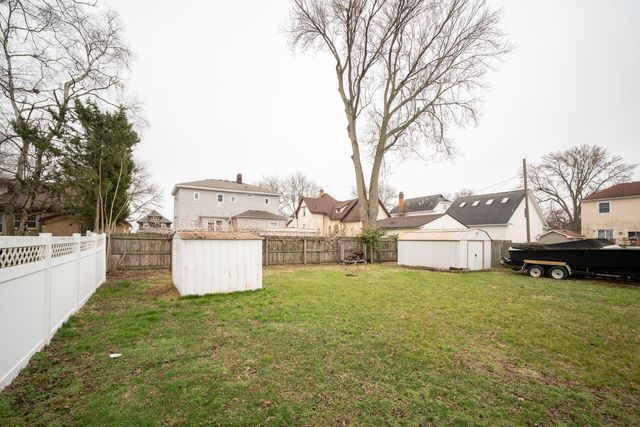 1720 Michigan Street, Algonac City, MI 48001