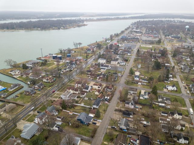 1720 Michigan Street, Algonac City, MI 48001
