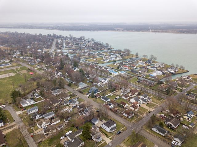 1720 Michigan Street, Algonac City, MI 48001