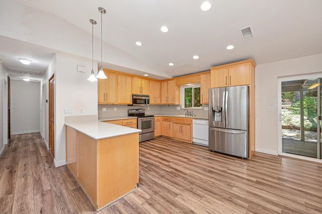 3370 Hacienda Rd, Cameron Park, CA 95682