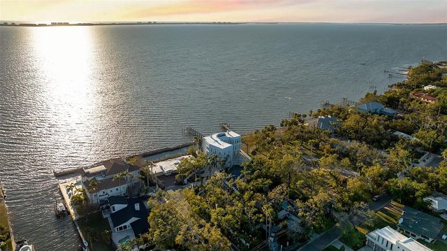 2043 ALAMEDA AVENUE, Sarasota, FL 34234