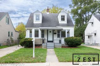 19366 Woodside Street, Harper Woods, MI 48225