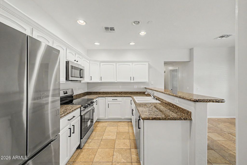 12050 N PANORAMA Drive 106, Fountain Hills, AZ 85268 — exterior