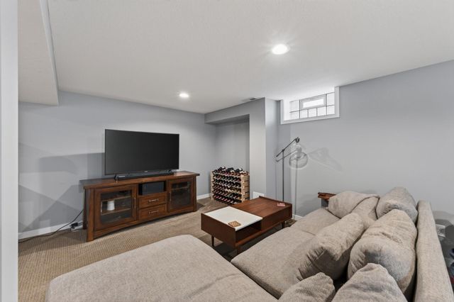1443 Jefferson Avenue, Saint Paul, MN 55105