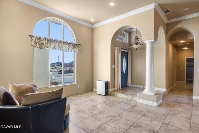 8925 Redwood Boulevard, California City, CA 93505