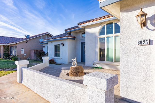 8925 Redwood Boulevard, California City, CA 93505