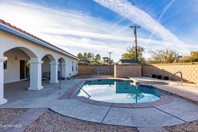 8925 Redwood Boulevard, California City, CA 93505