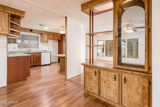 650 S PARK VIEW Circle, Mesa, AZ 85208