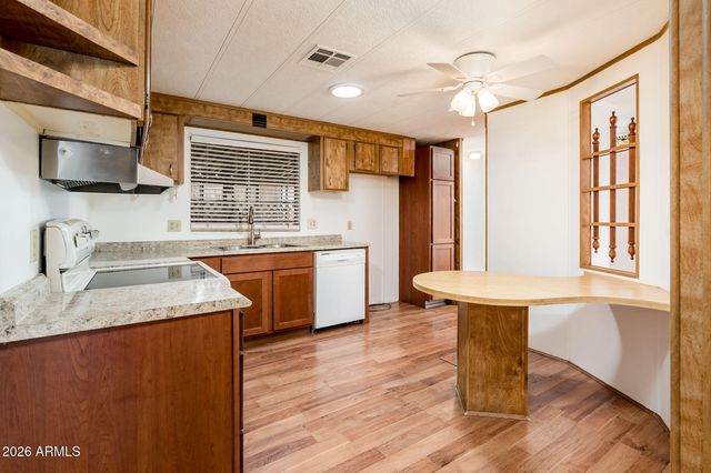 650 S PARK VIEW Circle, Mesa, AZ 85208